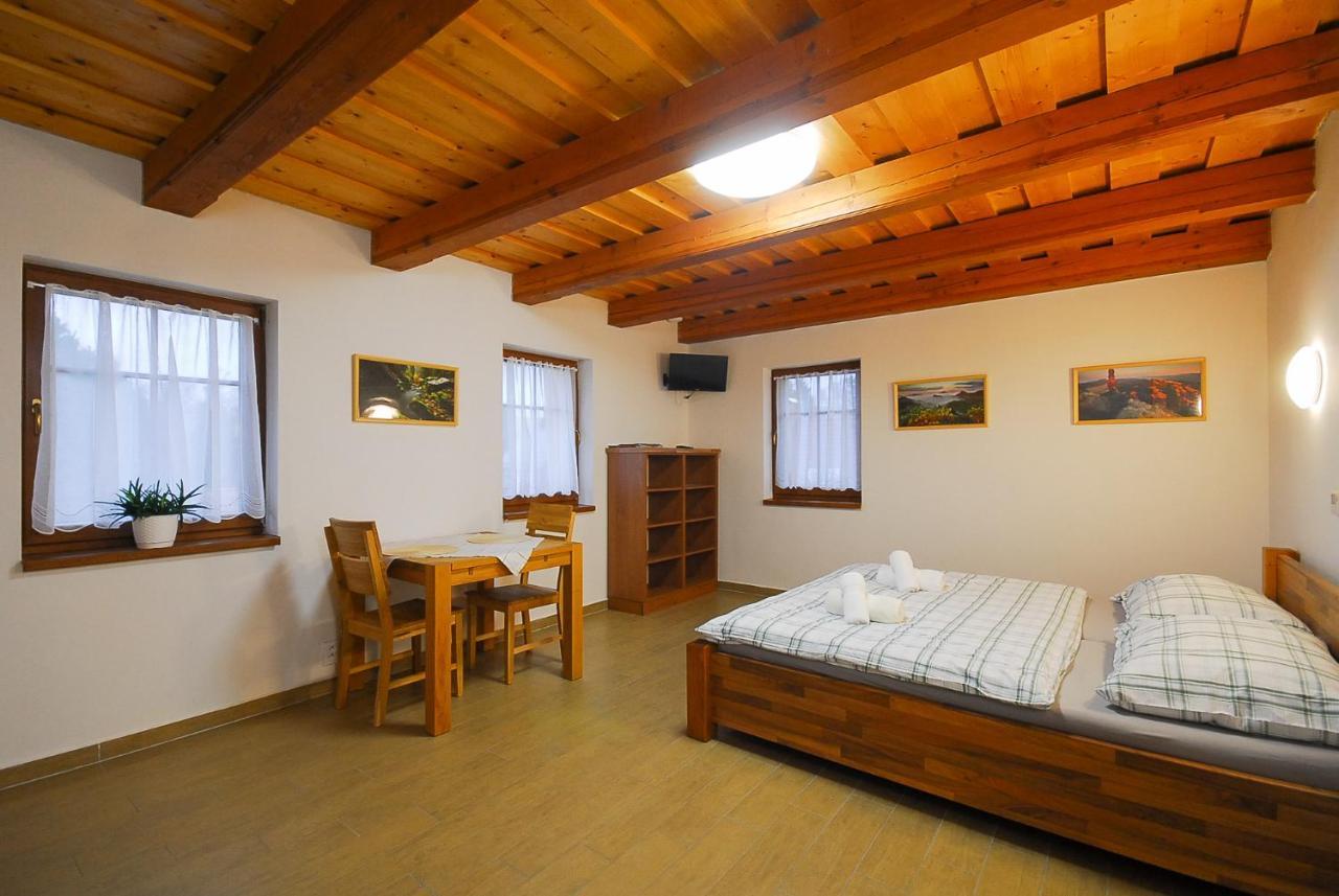 Apartmany Studeny Kunratice  エクステリア 写真